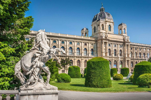 Guided city tour of the highlights of Vienna's city center