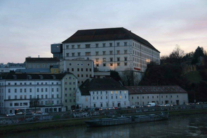 Private tour Mauthausen and Linz