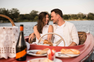 Retro Boat Tour on the Danube River with Picnic