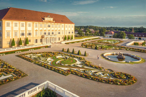 Schloss Hof Palace Guided Tour with Transfers