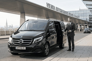 VIE Airport Private Transfer to/from Vienna City