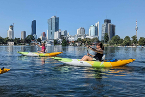 Vienna: Guided Kayaking Tour