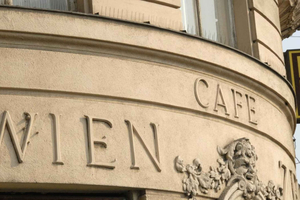 Vienna: Guided Viennese Coffee-House Tour