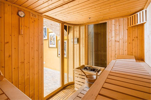 Best Western Plus Celebrity Suites