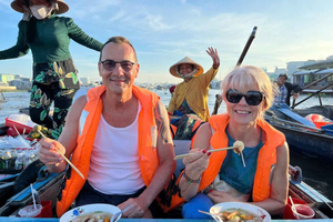 Can Tho: Floating Market, Cacao & Canals with French Guide
