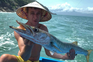 Cat Ba: medio día de pesca tradicional y baño en la isla de Monos