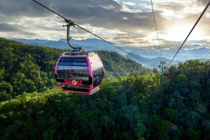 Da Nang: Ba Na Hills Cable Car & Golden Bridge Ticket