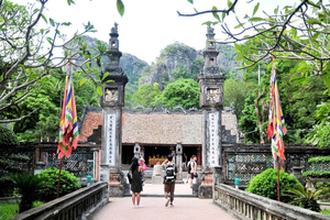 From Hanoi: 5-Day Sapa, Ninh Binh, Ha Long Bay Cruise