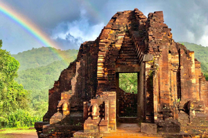 Da Hoi An: gita di un giorno alle Montagne di Marmo e al Santuario di My Son