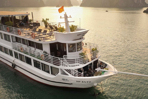 Hanoi: 2-daagse cruise naar Lan Ha Bay, Bai Tu Long, Cat Ba Island
