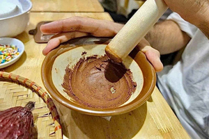 Hanoi Bean-to-Bar Chocolate-Making Cooking Class
