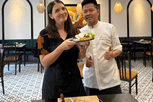 Hanoi: Cooking Class, Cyclo Ride & Evening Jeep Tour