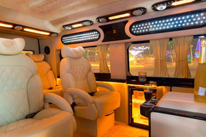 HCMC: Cu Chi Tunnels & Mekong Delta VIP Tour by Limousine