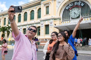 Ho-Chi-Minh-Stadt: All-inclusive-Tages- und -Nachttour mit Massage