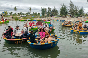 Hoi An: Basket Boat Ride in the Coconut Forest