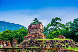 Hoi An: My Son Sanctuary Guided Tour with Boat Trip
