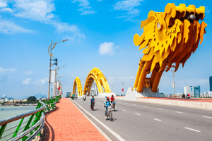 Hue: Private Transfer to/from Da Nang via Many Attractions