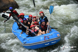Kitulgala : rafting, canyoning, rappel et saut de falaise