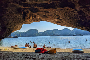 Lan Ha bay cruise and kayak (small group guaranteed)