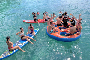 Nha Trang: snorkel, bar flutuante e praia