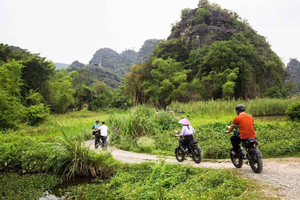 Ninh Binh-tur på elcykel: Tam Coc, Bich Dong og Dundj
