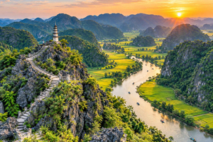 Ninh Binh: Mua-grot bij zonsondergang en ontdek lokale ongerepte dorpen