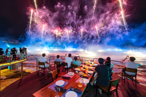 Phú Quốc: biglietto per lo spettacolo Symphony, tavolo riservato o cena