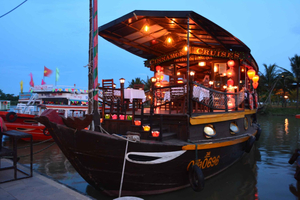 Romantic Sunset Dinner Cruise in Hoi An