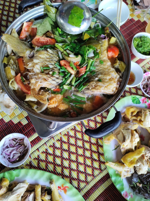 Ao cá Hoàng Nhân
