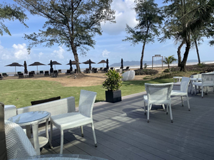 Azura Beachfront Restaurant
