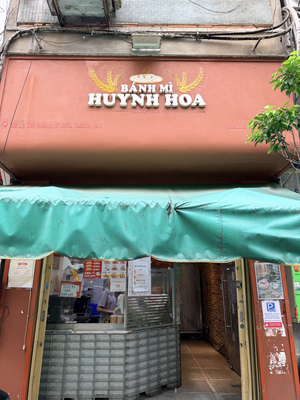 Bánh Mì Huynh Hoa - Lê Thị Riêng