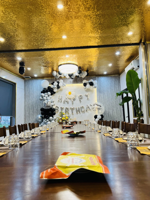 Conical hat Restaurant