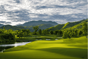 Da Nang: Ba Na Hill Golf Club Tour with Hotel Pickup