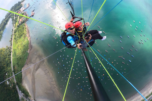 Da Nang Private paragliding experience on Monkey Mountain