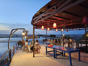 Đầm Chuồn Lagoon