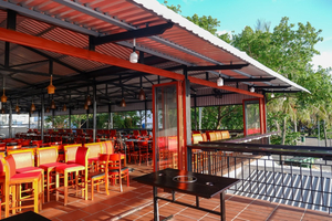 Hải sản Động Tôm Hùm - Lobster Cave seafood
