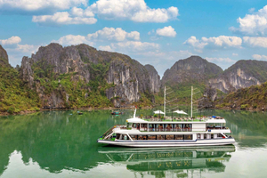 Hanoi: Ha Long Bay Hercules 5* Day Cruise, Buffet + Jacuzzi