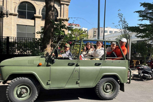 Hanoi: Half‑Day Jeep City Tour, Landmarks & Local Food