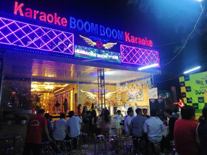 Karaoke boom boom