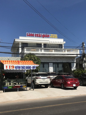 Làng Chài Quán : Restaurant : Hải Sản Tươi Sống