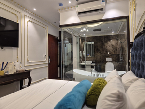 Luxury Hotel