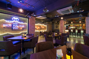 Mot Hai Bar