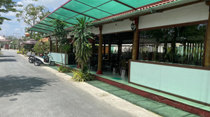 Nhà Hàng Gió Sông - Bến Tre