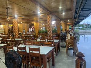 Nhà Hàng Hải Sản Bé Thân - Lăng Cô