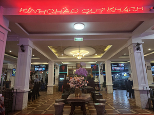 Nhà Hàng Hoa viên Tri Kỷ