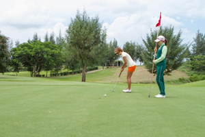 Paradise Golf Club