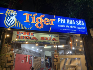 Quán hải sản Phi Hoa Sữa