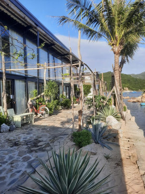 Rock Bay Eco Retreat by Chành Rành