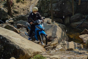 Sa Pa Ultimate Motorbike Adventure: Villages and Waterfalls