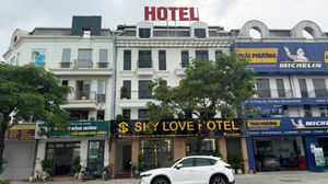 Sky Love Hotel - Trâu Quỳ